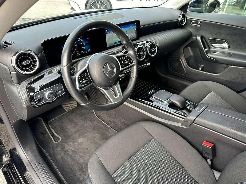 Gebraucht Mercedes CLA180 116 PS (85 kW) 2021 Limousine