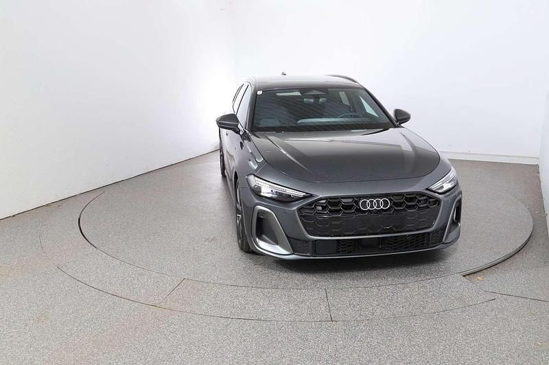 Gebraucht Audi A5 Ambiente 299 PS (219 kW) 2025 Mittelgrau  metallicperleffekt Coupé