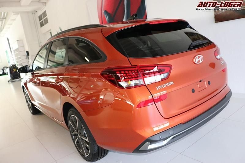 Gebraucht Hyundai i30 GO! 99 PS (72 kW) 2024 Jupiter orange metallic Limousine