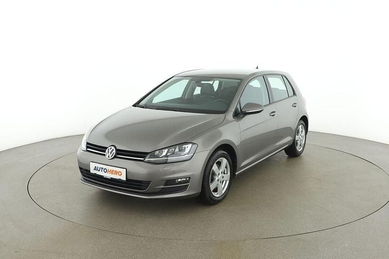 Gebraucht VW Golf VII Comfortline 125 PS (91 kW) 2017 Grau Limousine