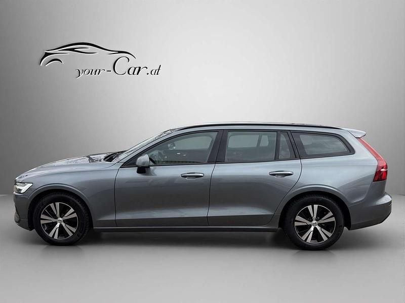 Gebraucht Volvo V60 Momentum 150 PS (110 kW) 2020 Grau Kombi