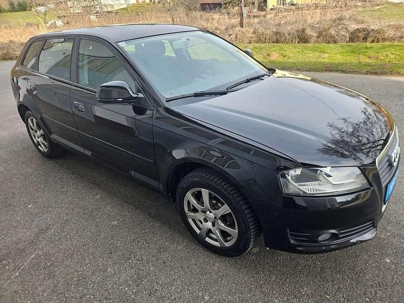Gebraucht Audi A3 90 PS (66 kW) 2010 Schwarz Kleinwagen