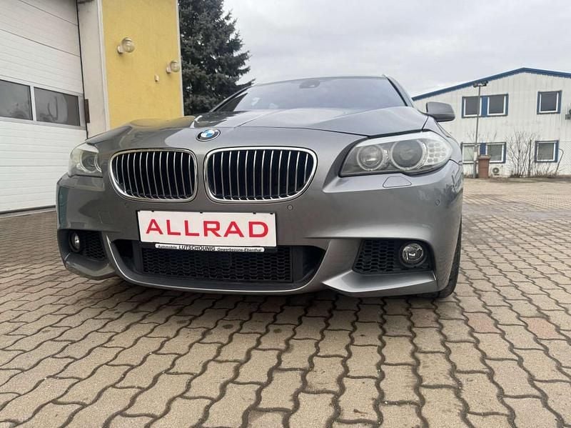 Gebraucht BMW 530 M Sport 258 PS (189 kW) 2011 Grau Kombi