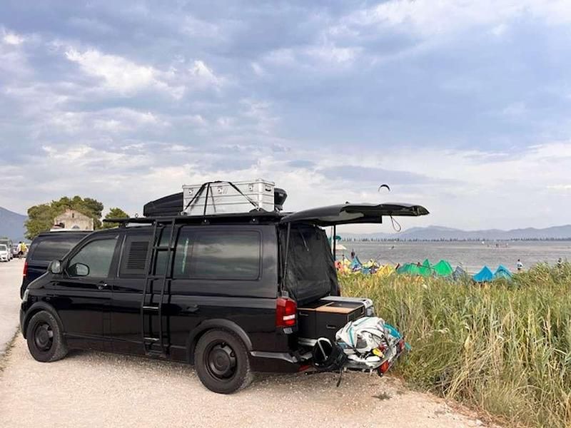 Gebraucht VW Multivan Startline 140 PS (102 kW) 2013 Schwarz Van