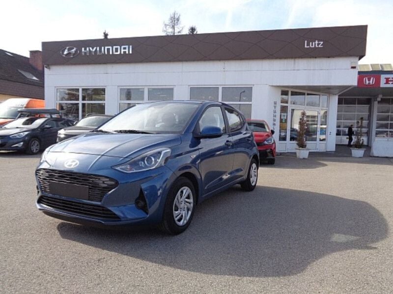 Gebraucht Hyundai i10 GO! 63 PS (46 kW) 2023 Vibrant blue pearl Kleinwagen