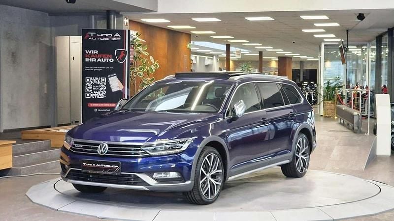 Blau Gebraucht 2019 VW Passat Alltrack Kombi | € 24.980 (Etwas zu teuer) - Bild 1/4