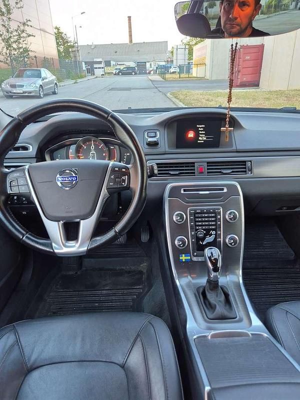 Gebraucht Volvo V70 Momentum 150 PS (110 kW) 2015 Blau Kombi