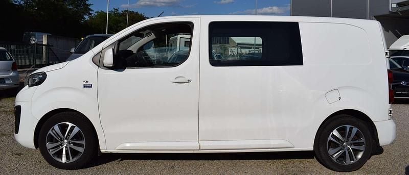 Gebraucht Peugeot Expert Premium 177 PS (130 kW) 2016 Weiß Van