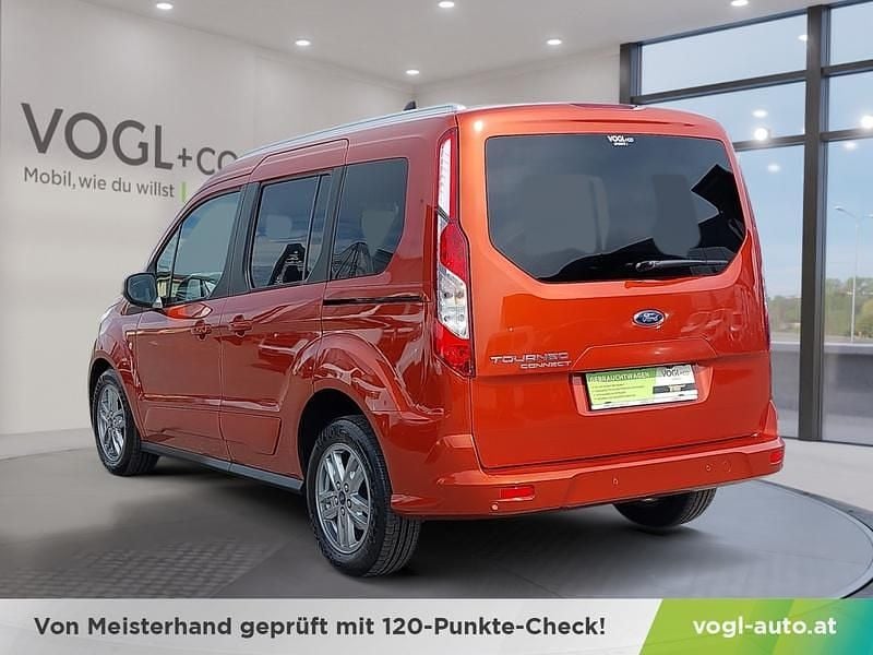 Gebraucht Ford Tourneo Connect Titanium 120 PS (88 kW) 2022 Orange Van / Kleinbus