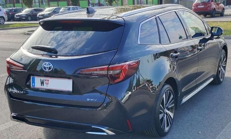 Gebraucht Toyota Corolla Active 98 PS (72 kW) 2025 Schwarz Kombi