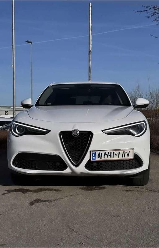 Gebraucht Alfa Romeo Stelvio Business 160 PS (117 kW) 2019 SUV