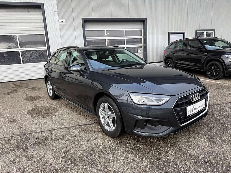 Gebraucht Audi A4 Ambiente 163 PS (119 kW) 2021 Grau Kombi