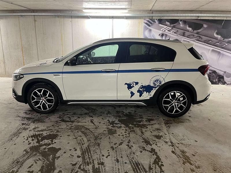 Gebraucht Fiat Tipo Cross 101 PS (74 kW) 2021 Weiß Kleinwagen