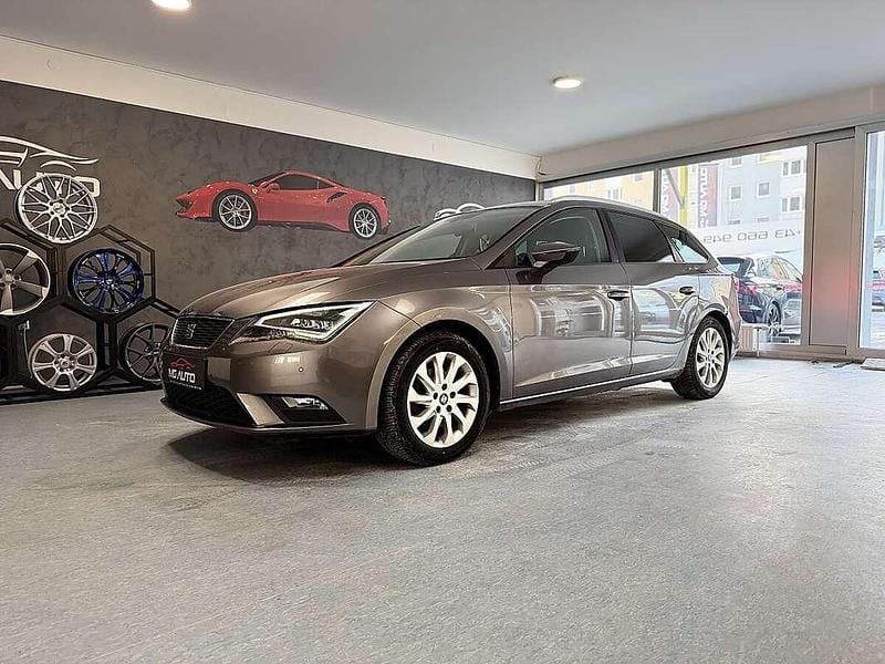 Grau Gebraucht 2014 Seat Leon ST Style Kombi | € 5.500 (Superpreis) - Bild 1/4