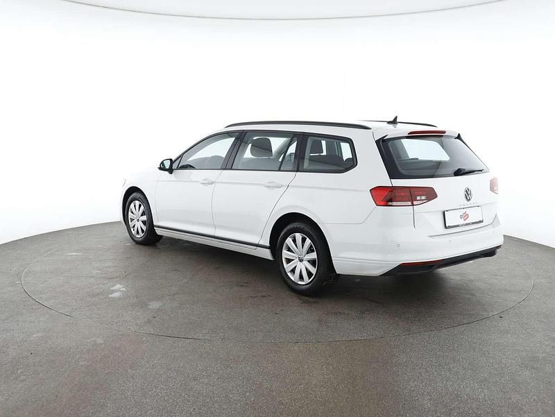 Gebraucht VW Passat Business 150 PS (110 kW) 2021 Weiss  normal Kombi