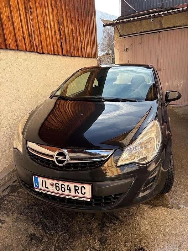 Gebraucht Opel Corsa 69 PS (50 kW) 2012 Limousine