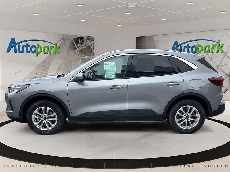 Gebraucht Ford Kuga Titanium 184 PS (135 kW) 2024 Silber SUV