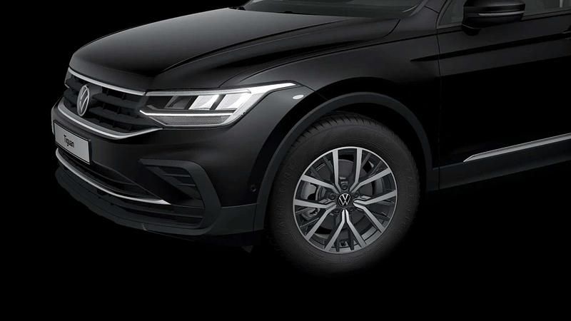 Gebraucht VW Tiguan Life 150 PS (110 kW) 2022 Schwarz SUV