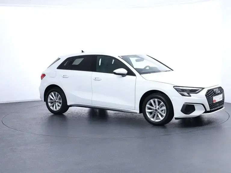 Gebraucht Audi A3 Ambiente 110 PS (80 kW) 2024 Weiss  normal Limousine