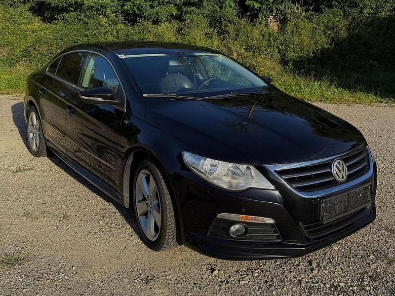 Schwarz Gebraucht 2011 VW Passat Limousine | € 11.000 (Etwas zu teuer) - Bild 1/4