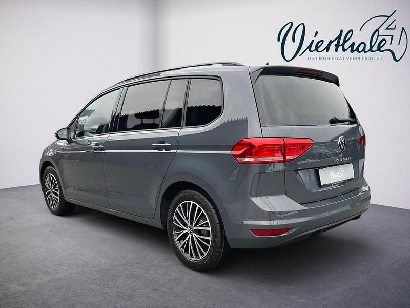 Gebraucht VW Touran 150 PS (110 kW) 2025 Mittelgrau  metallic Van / Kleinbus
