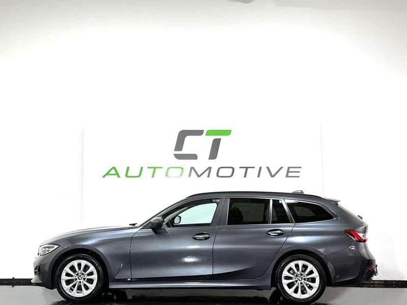 Gebraucht BMW 320 190 PS (139 kW) 2022 Grau Kombi