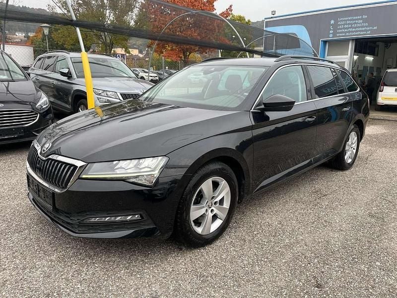 Schwarz Gebraucht 2020 Skoda Superb Ambition Kombi | € 20.990 (Superpreis) - Bild 1/4