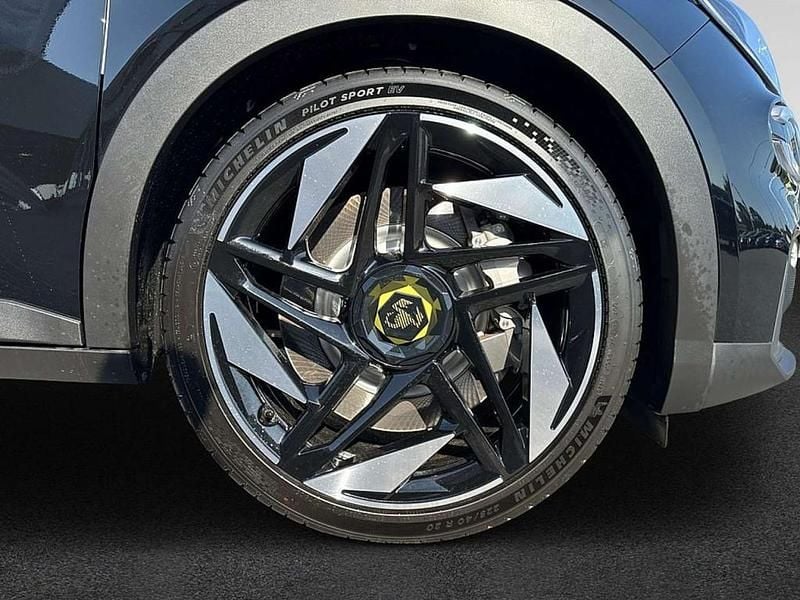 Neu Abarth 600e Turismo 175 kW (238 PS) 2025 SUV