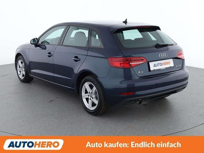 Gebraucht Audi A3 116 PS (85 kW) 2019 Blau Kleinwagen