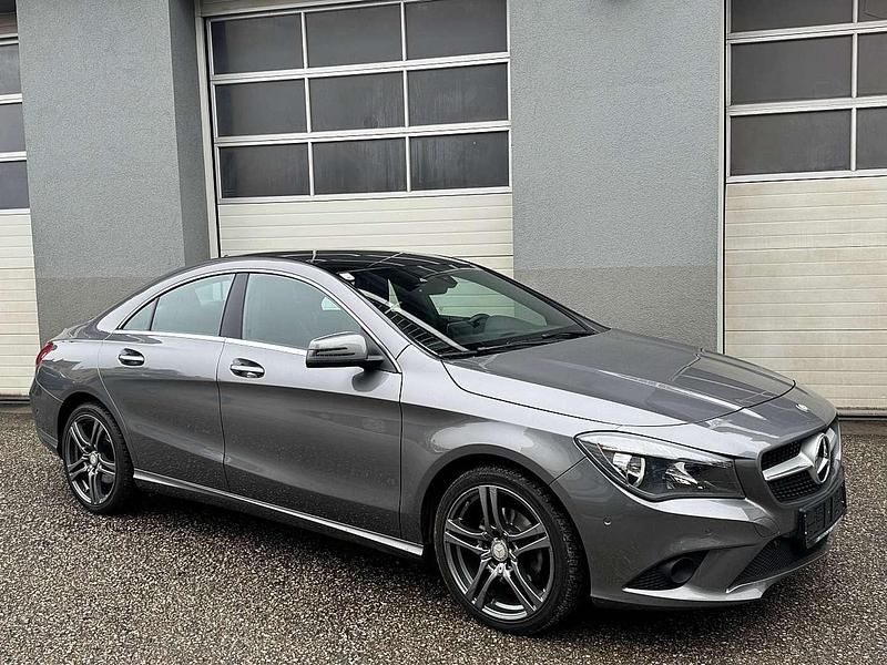 Gebraucht Mercedes CLA180 122 PS (89 kW) 2015 Grau Limousine