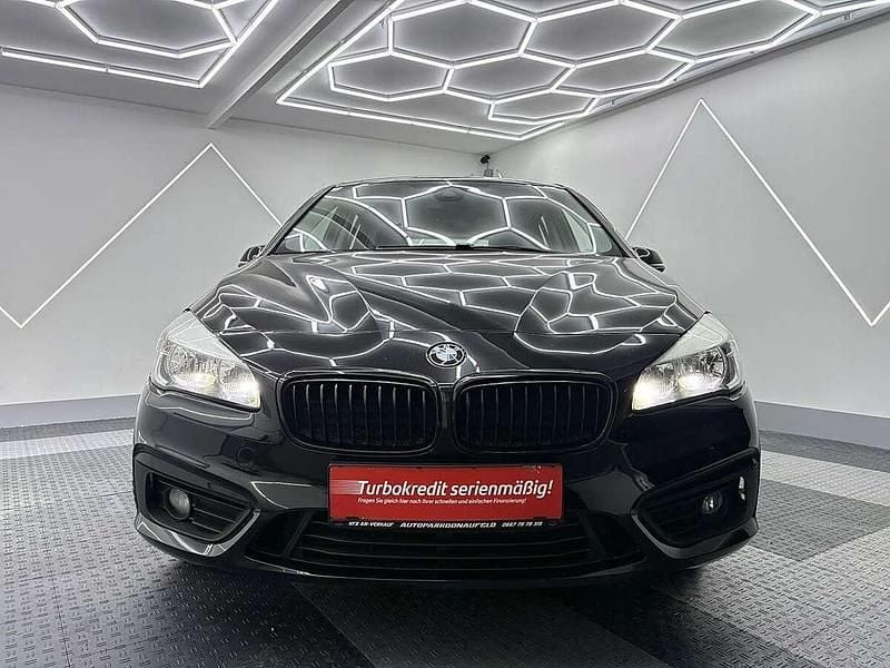 Gebraucht BMW 220 Performance 190 PS (139 kW) 2016 Schwarz Kombi