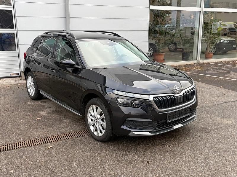 Schwarz metallicperleffektno Gebraucht 2021 Skoda Kamiq Style SUV | € 18.900 (Fairer Preis) - Bild 1/4