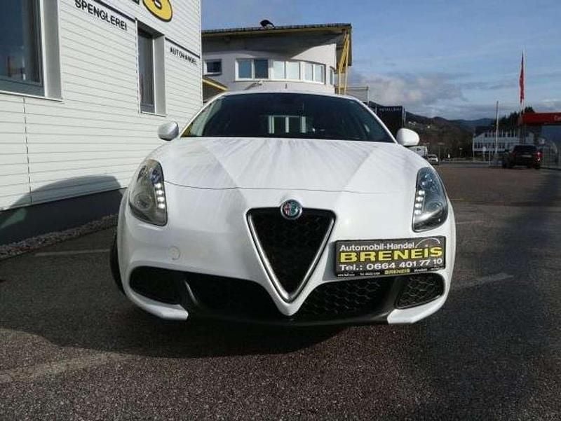 Gebraucht Alfa Romeo Giulietta 120 PS (88 kW) 2013 Weiß Kleinwagen