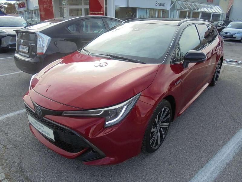Rot Gebraucht 2021 Toyota Corolla Design Kombi | € 19.990 (Fairer Preis) - Bild 1/4