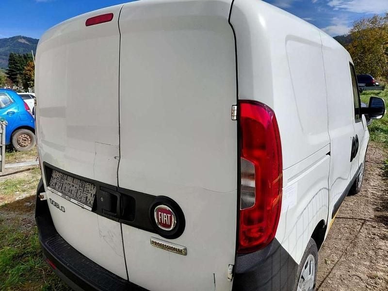 Gebraucht Fiat Doblò 95 PS (69 kW) 2016 Weiß Van / Kleinbus