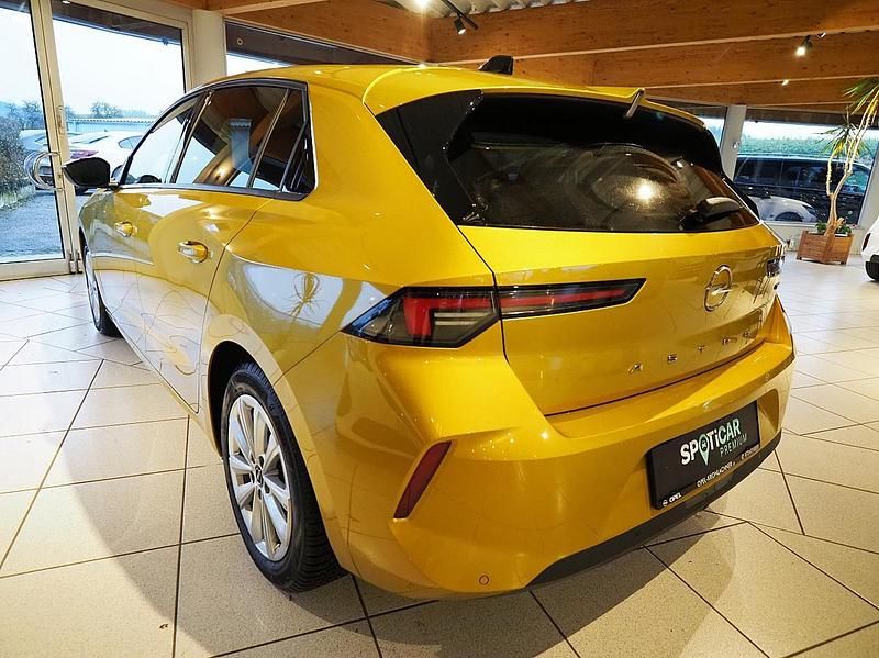 Gebraucht Opel Astra Edition 136 PS (100 kW) 2025 Gelb Limousine