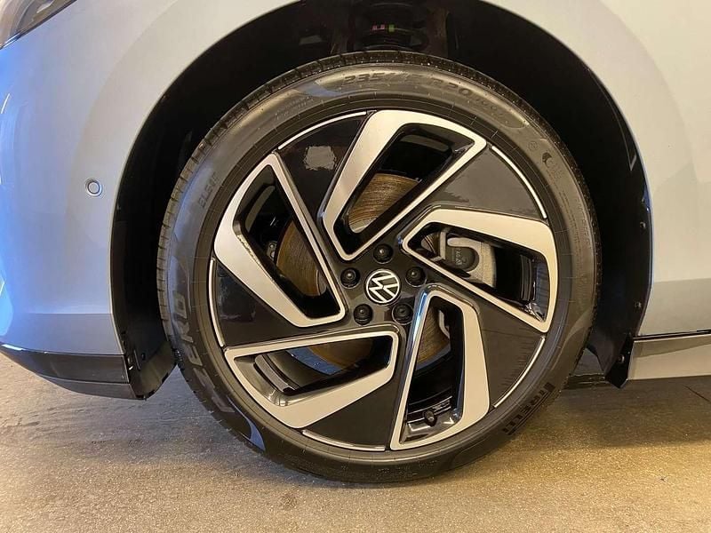 Gebraucht VW ID.7 GTX 250 kW (340 PS) 2025 Dunkelblau  metallic Kombi