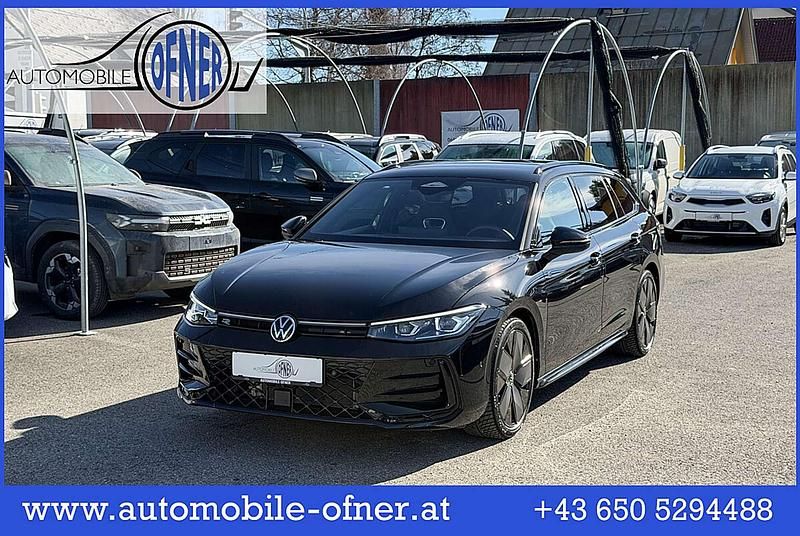 Gebraucht VW Passat R-line 150 PS (110 kW) 2024 Schwarz Kombi