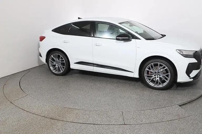 Gebraucht Audi Q4 Sportback e-tron Ambiente 219 kW (299 PS) 2022 Weiss  metallic SUV