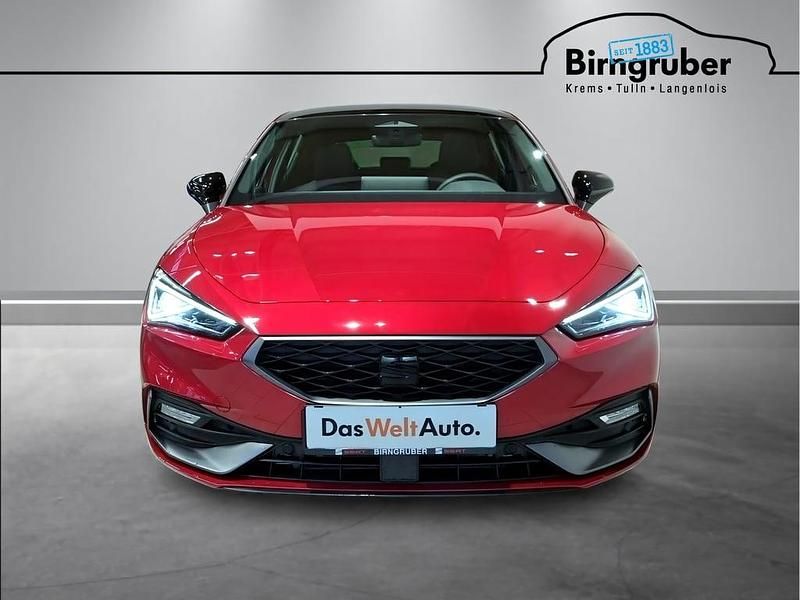 Neu Seat Leon FR 115 PS (84 kW) 2026 Mittelrot  metallic