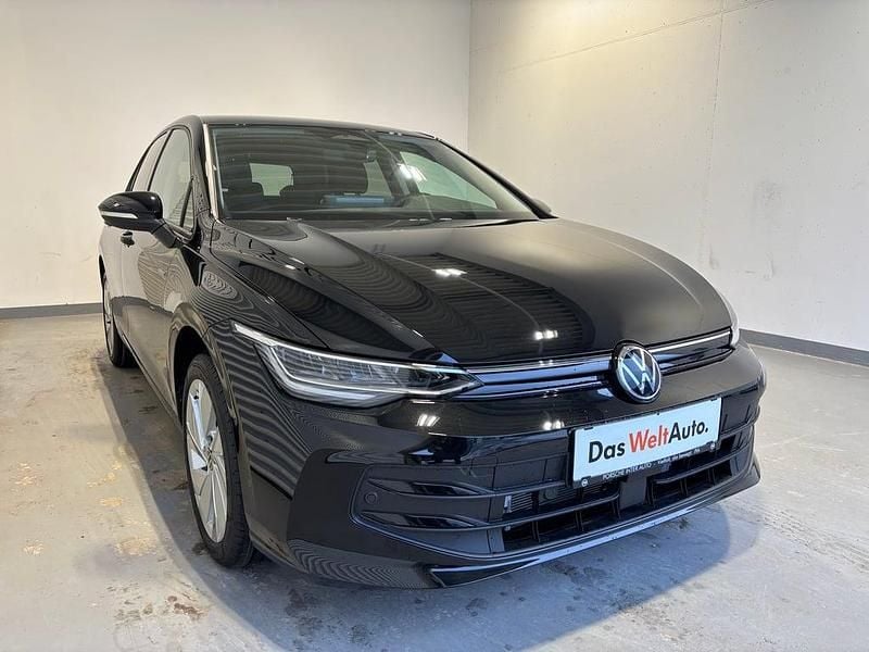 Neu VW Golf VIII 115 PS (84 kW) 2026 Schwarz  metallic