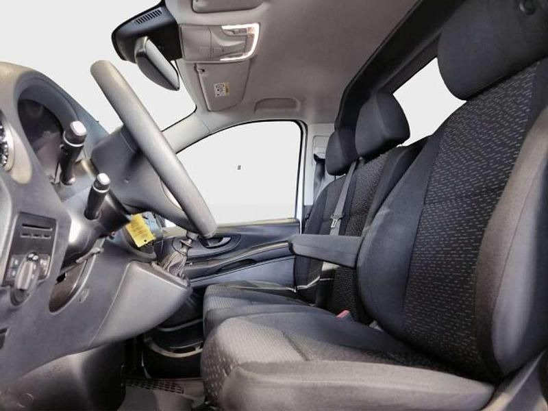 Gebraucht Mercedes Vito 163 PS (119 kW) 2023 Weiß Van