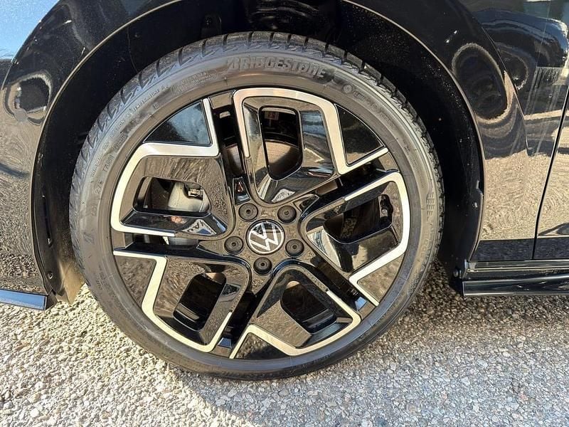 Neu VW Golf VIII R-line 150 PS (110 kW) 2025 Schwarz  metallic Kombi