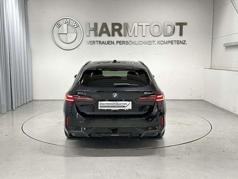 Gebraucht BMW 540 Comfort Edition 303 PS (222 kW) 2025 Schwarz Kombi