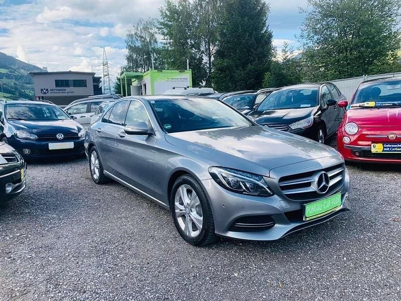 Gebraucht Mercedes C180 AMG line 116 PS (85 kW) 2015 Grau Limousine