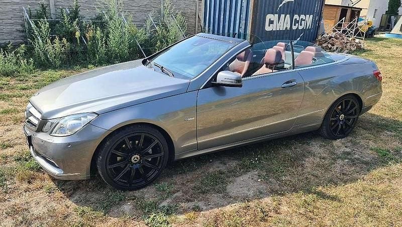 Grau Gebraucht 2011 Mercedes E220 Cabrio | € 17.500 (Guter Preis) - Bild 1/4
