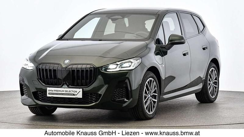 Grün Gebraucht 2024 BMW 225 Efficient Dynamics Kombi | € 45.990 (Fairer Preis) - Bild 1/4