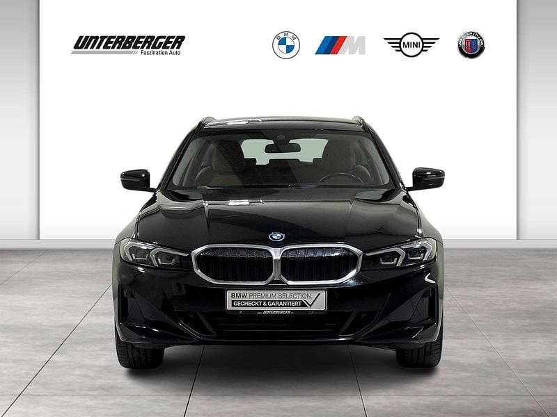 Gebraucht BMW 320e 204 PS (150 kW) 2023 Schwarz Kombi