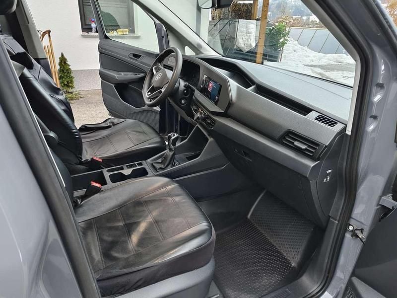 Gebraucht VW Caddy Maxi 122 PS (89 kW) 2024 Grau Van / Kleinbus