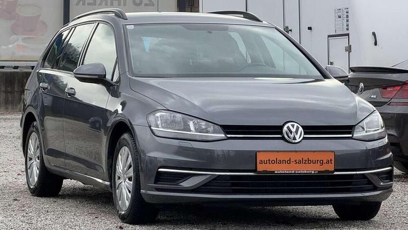 Grau Gebraucht 2018 VW Golf VII Comfortline Kombi | € 11.900 (Fairer Preis) - Bild 1/3